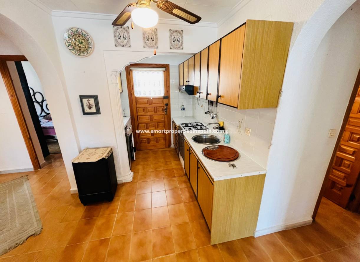 Wederverkoop - Detached Villa - La Marina - Urbanización La Marina