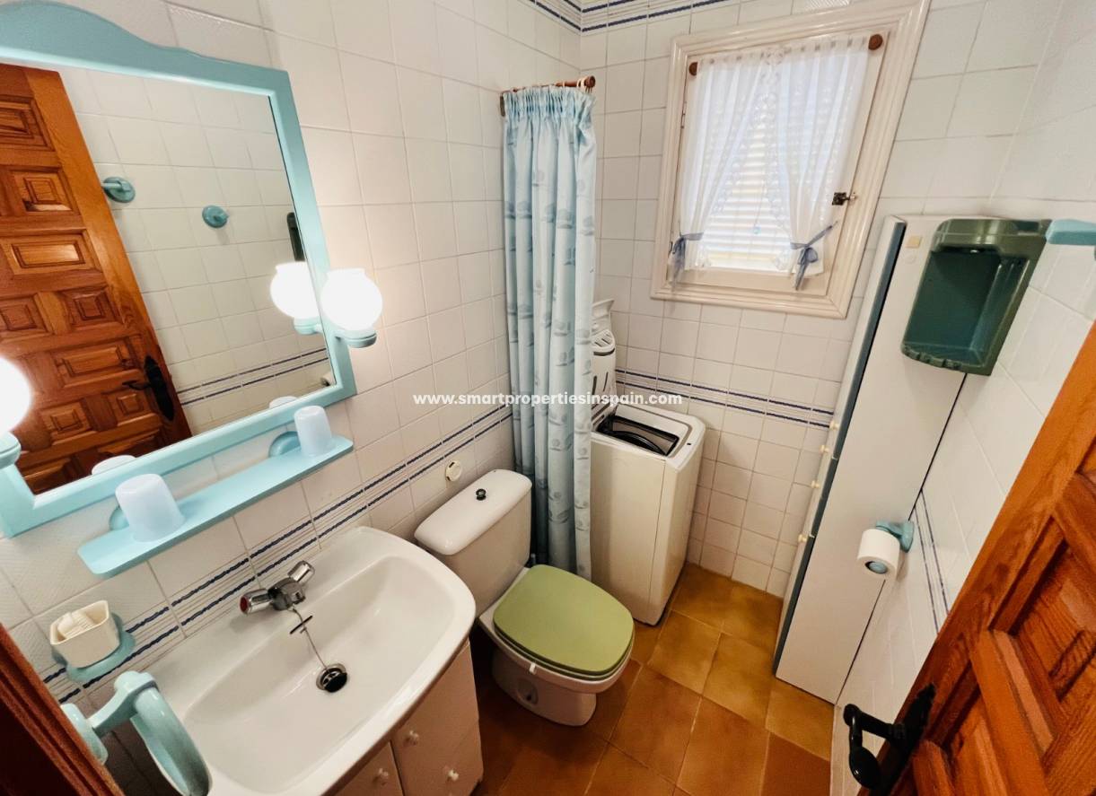 Wederverkoop - Detached Villa - La Marina - Urbanización La Marina