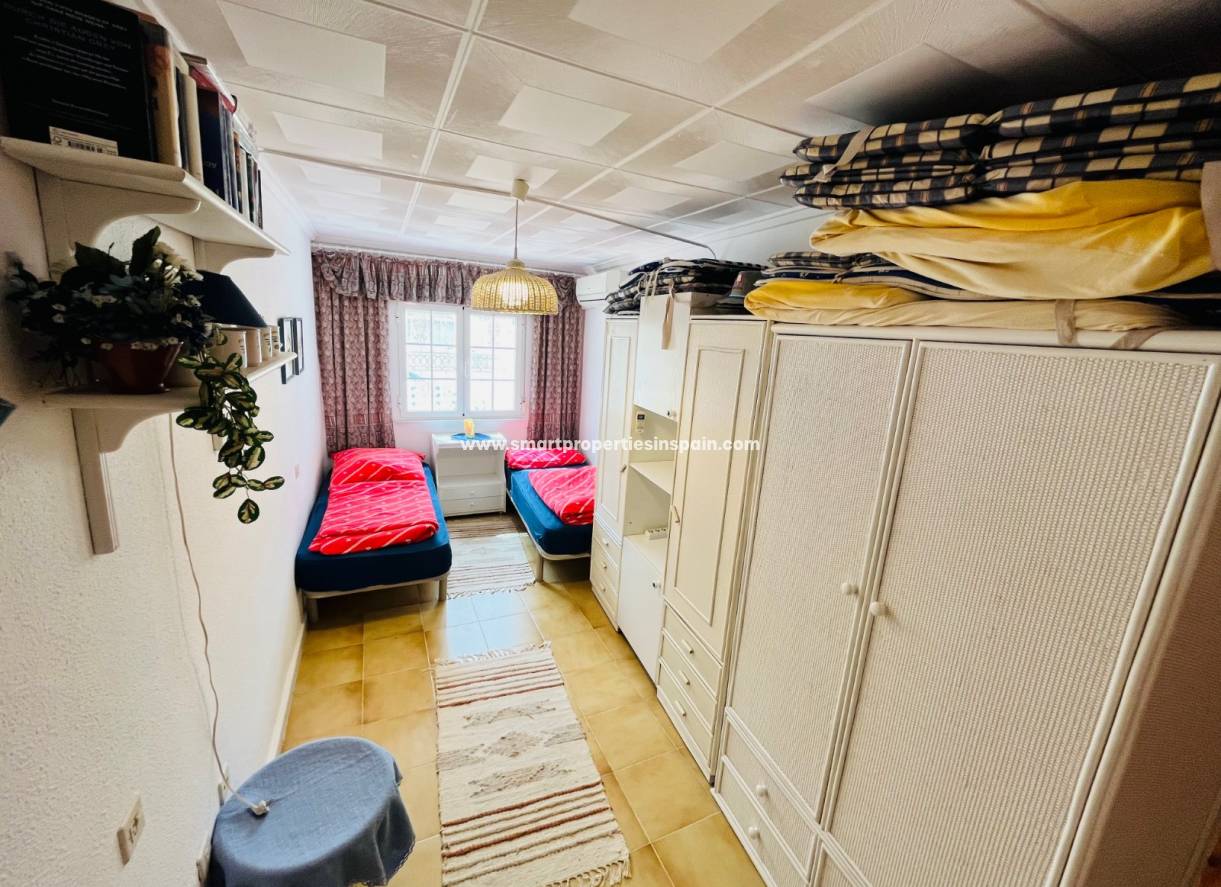 Wederverkoop - Detached Villa - La Marina - Urbanización La Marina