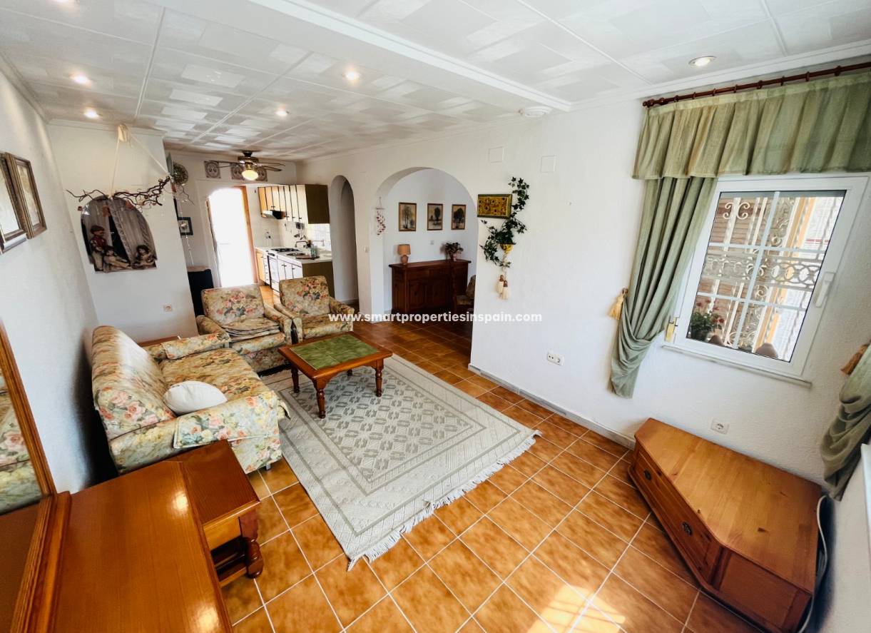 Wederverkoop - Detached Villa - La Marina - Urbanización La Marina