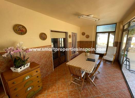 Wederverkoop - Detached Villa - La Marina - Urbanizacion la marina