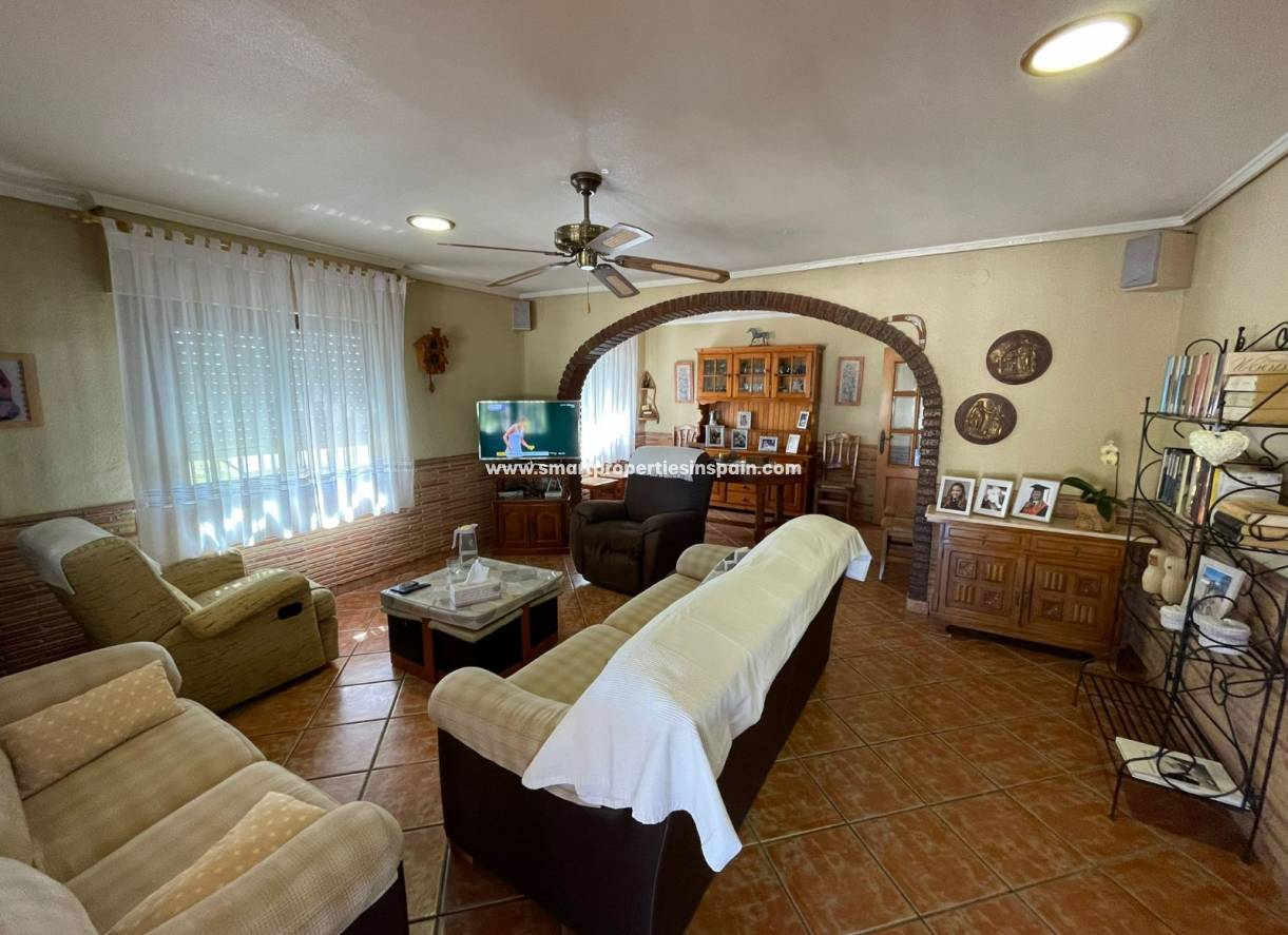 Wederverkoop - Detached Villa - La Marina - Urbanizacion la marina