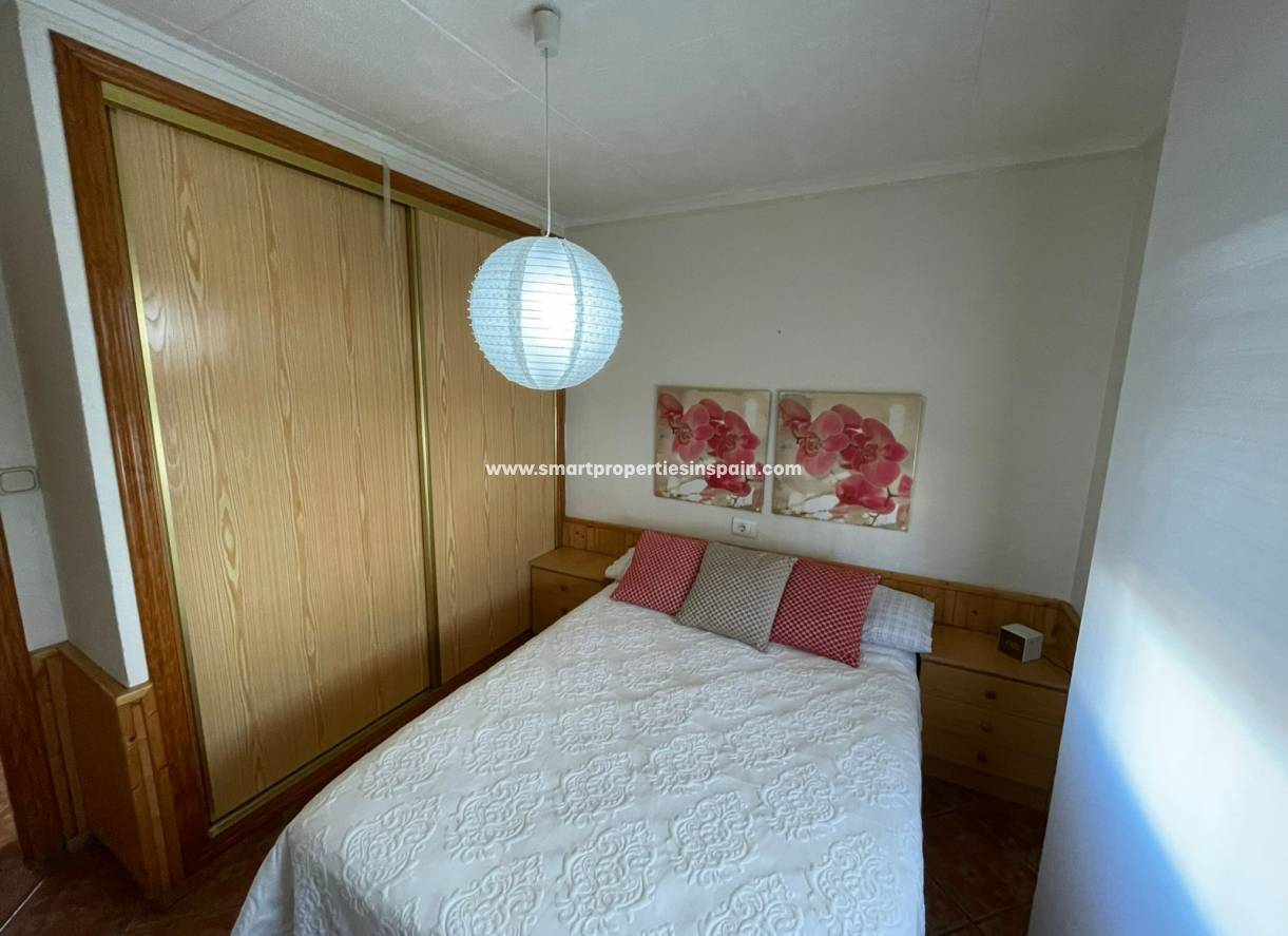 Wederverkoop - Detached Villa - La Marina - Urbanizacion la marina