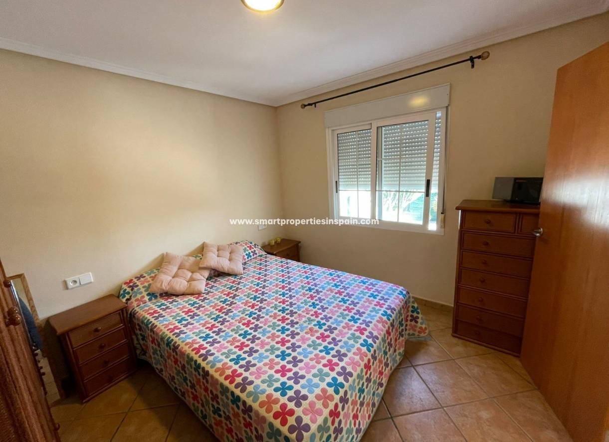 Wederverkoop - Detached Villa - La Marina - Urbanizacion la marina