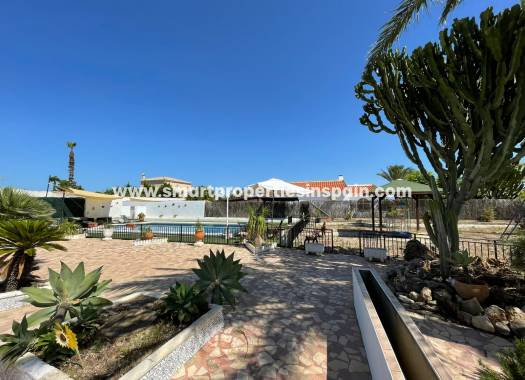 Wederverkoop - Detached Villa - La Marina - Urbanizacion la marina