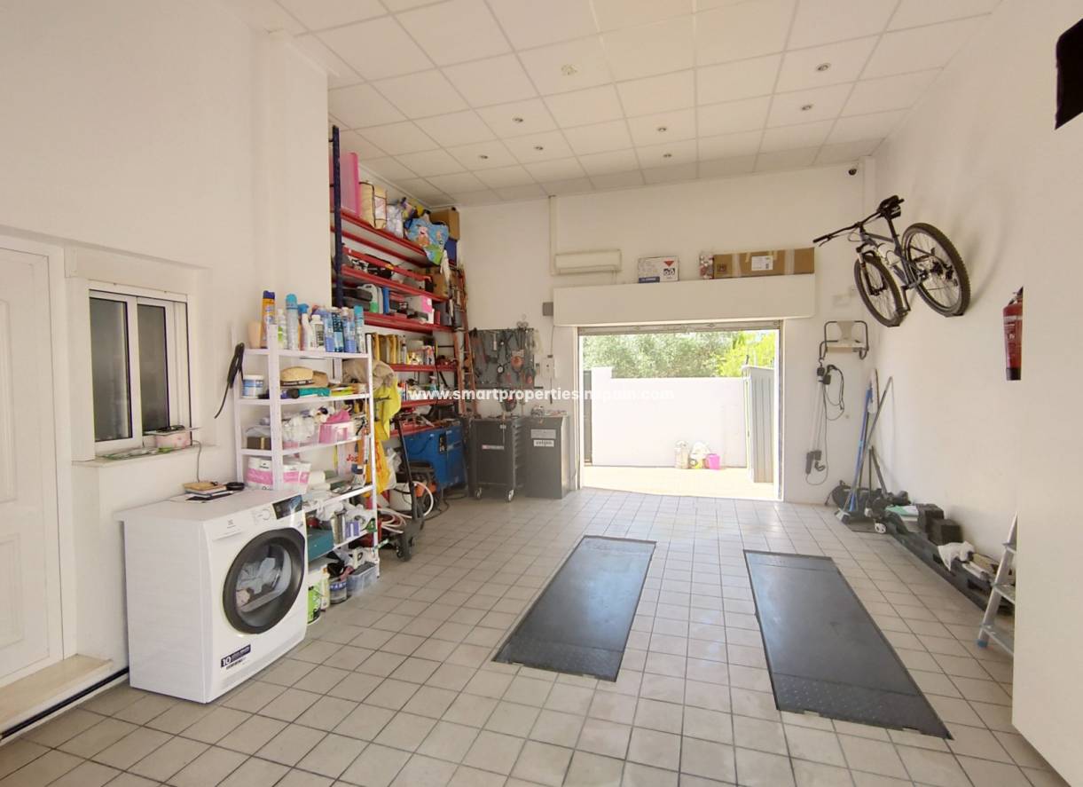Wederverkoop - Detached Villa - La Marina - Urbanización La Marina
