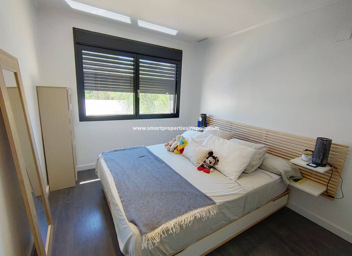 Wederverkoop - Detached Villa - La Marina - Urbanización La Marina