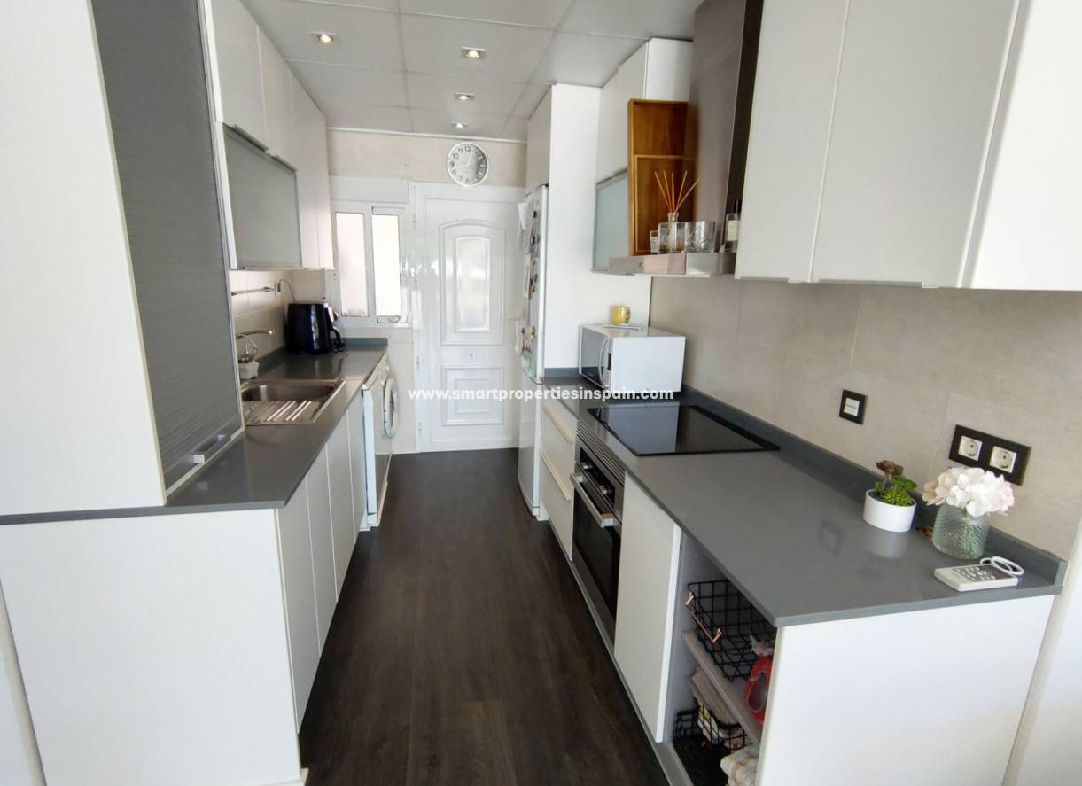 Wederverkoop - Detached Villa - La Marina - Urbanización La Marina