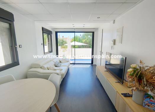 Wederverkoop - Detached Villa - La Marina - Urbanización La Marina