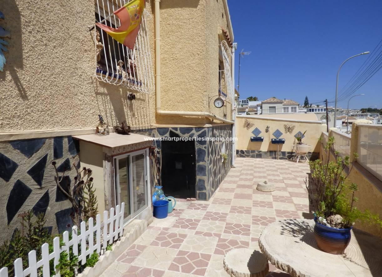 Wederverkoop - Detached Villa - La Marina - Urbanización La Marina