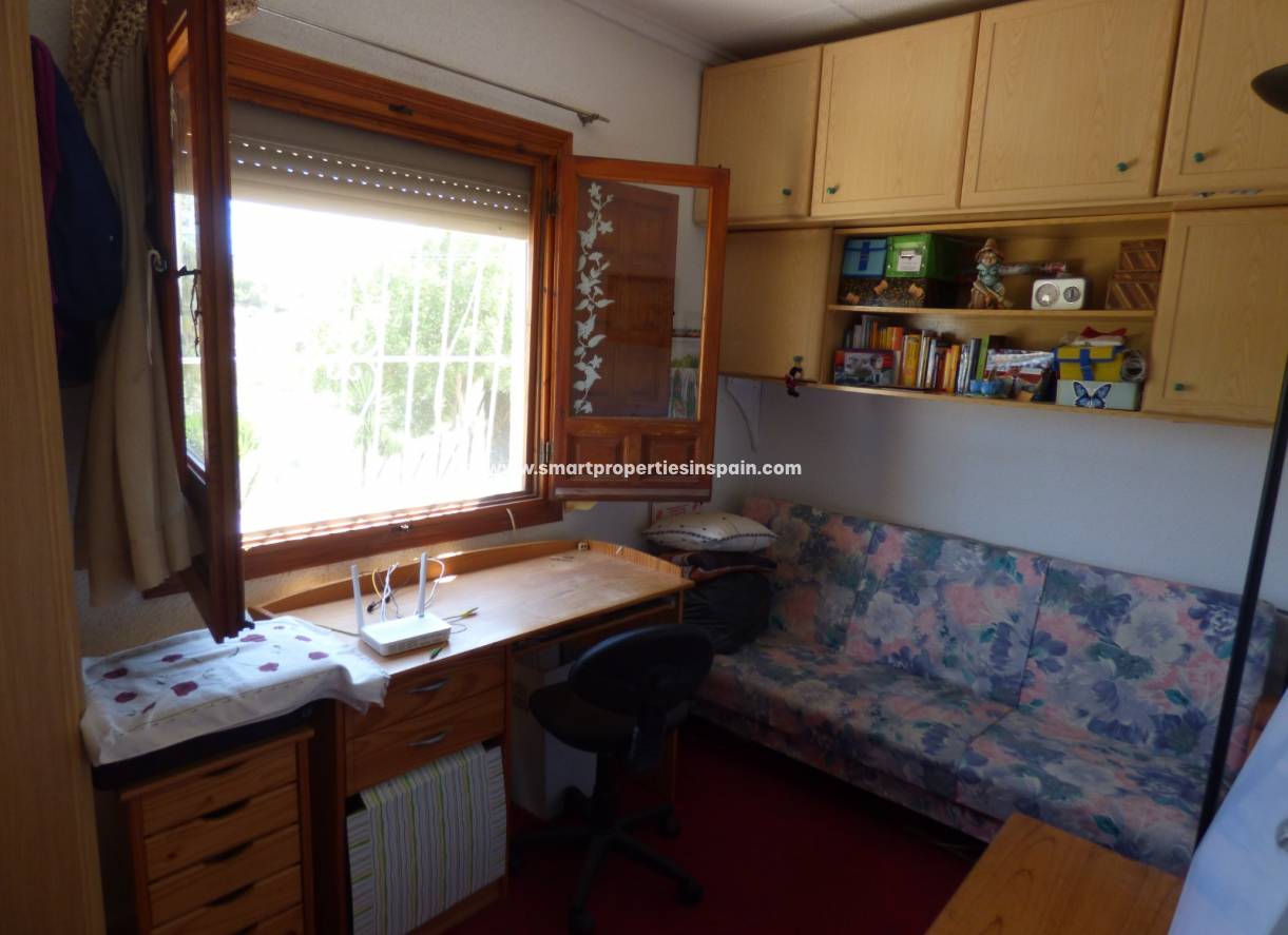 Wederverkoop - Detached Villa - La Marina - Urbanización La Marina