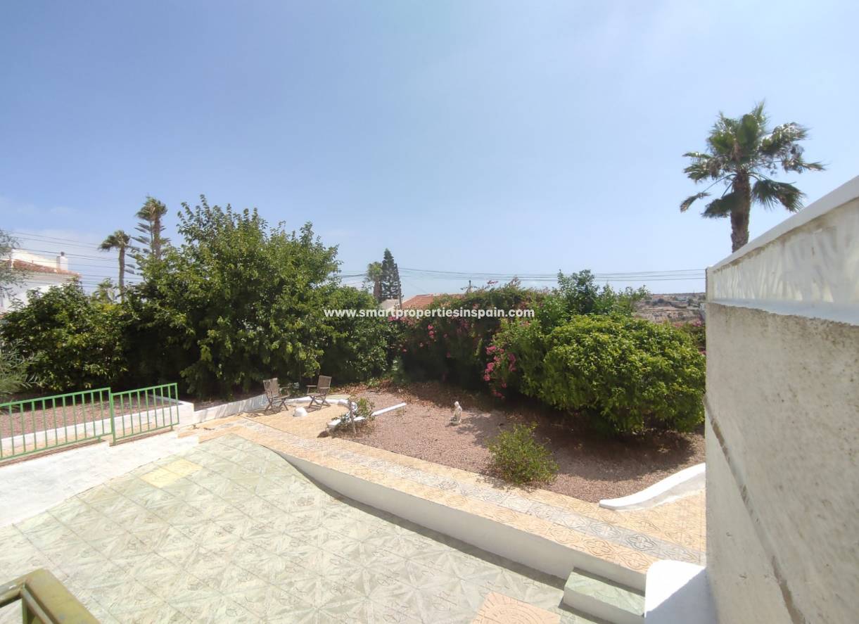 Wederverkoop - Detached Villa - La Marina - Urbanización La Marina