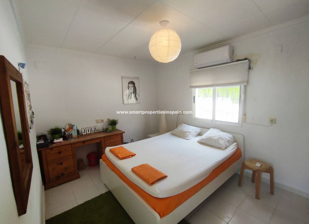 Wederverkoop - Detached Villa - La Marina - Urbanización La Marina