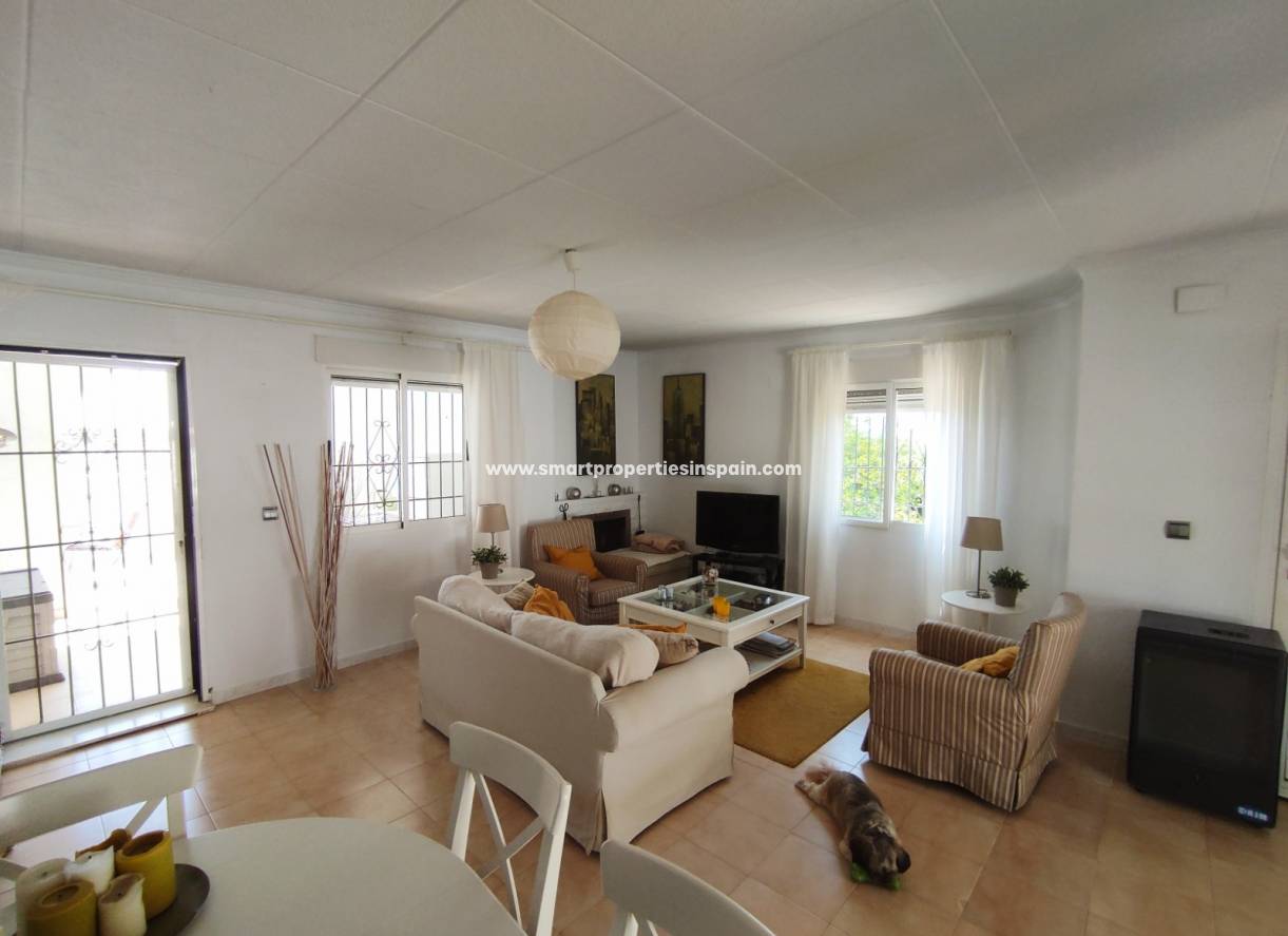 Wederverkoop - Detached Villa - La Marina - Urbanización La Marina