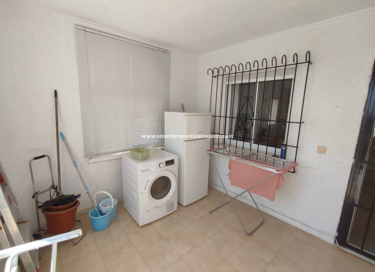 Wederverkoop - Detached Villa - La Marina - Urbanización La Marina