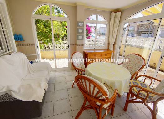 Wederverkoop - Detached Villa - La Marina - Urbanización La Marina