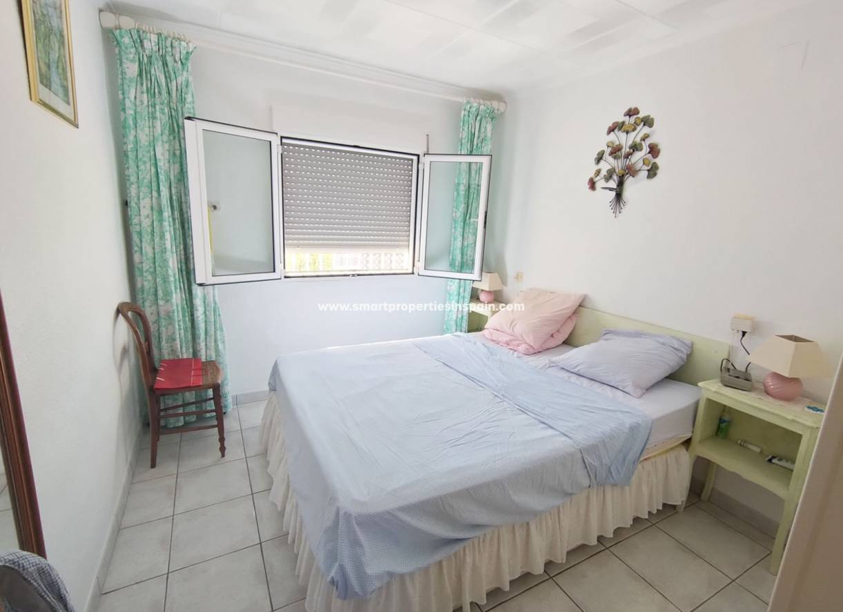 Wederverkoop - Detached Villa - La Marina - Urbanización La Marina