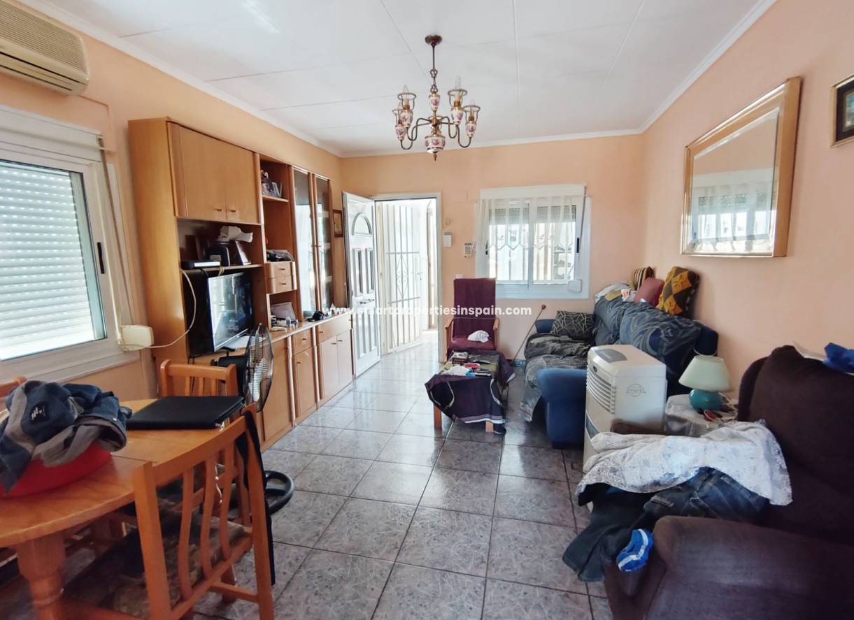 Wederverkoop - Detached Villa - La Marina - Urbanización La Marina