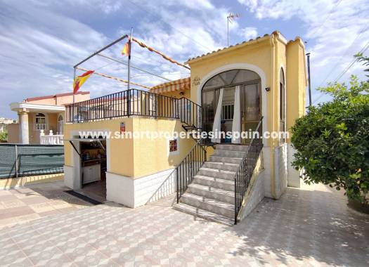 Wederverkoop - Detached Villa - La Marina - Urbanización La Marina