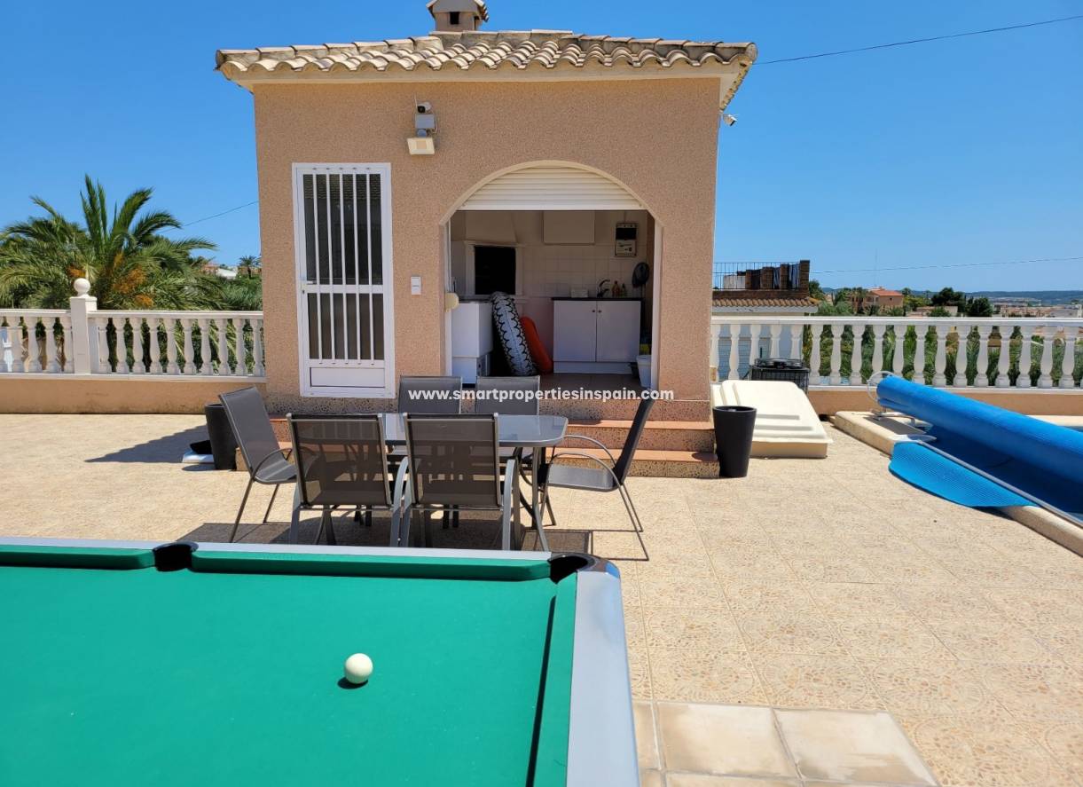 Wederverkoop - Detached Villa - La Marina - Urbanización La Marina