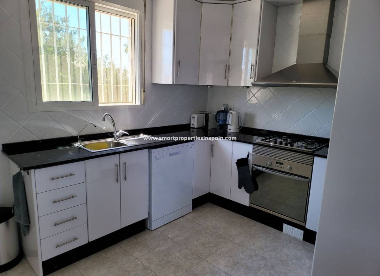 Wederverkoop - Detached Villa - La Marina - Urbanización La Marina