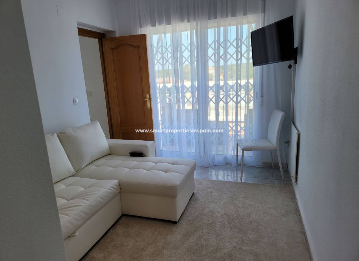 Wederverkoop - Detached Villa - La Marina - Urbanización La Marina
