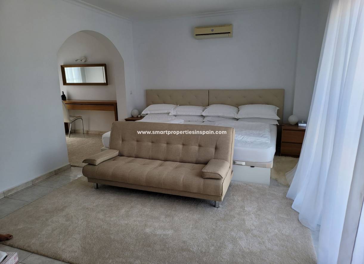 Wederverkoop - Detached Villa - La Marina - Urbanización La Marina