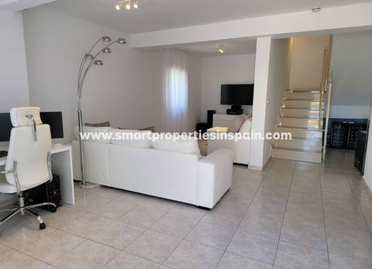 Wederverkoop - Detached Villa - La Marina - Urbanización La Marina
