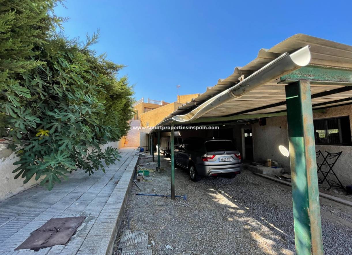 Wederverkoop - Detached Villa - La Marina - Urbanización La Marina