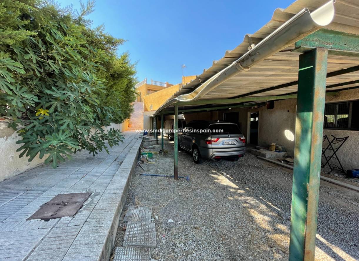 Wederverkoop - Detached Villa - La Marina - Urbanización La Marina