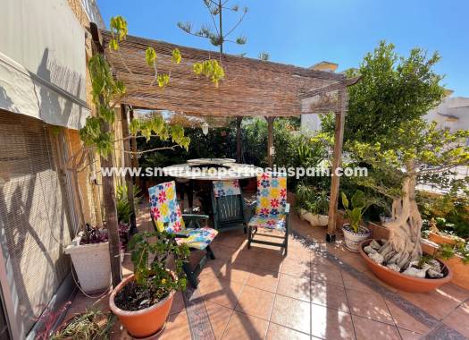 Wederverkoop - Detached Villa - La Marina - Urbanización La Marina