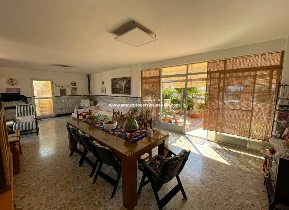 Wederverkoop - Detached Villa - La Marina - Urbanización La Marina