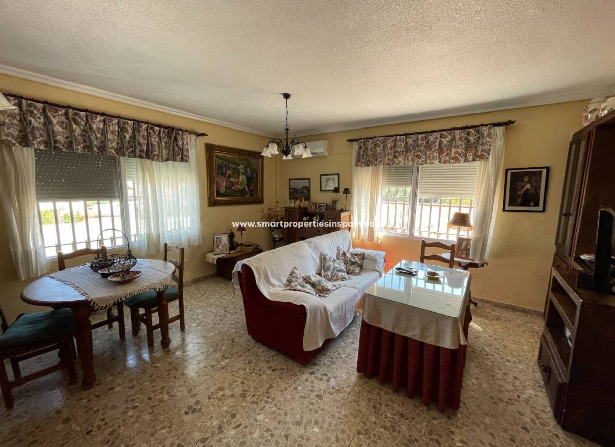Wederverkoop - Detached Villa - La Marina - Urbanización La Marina