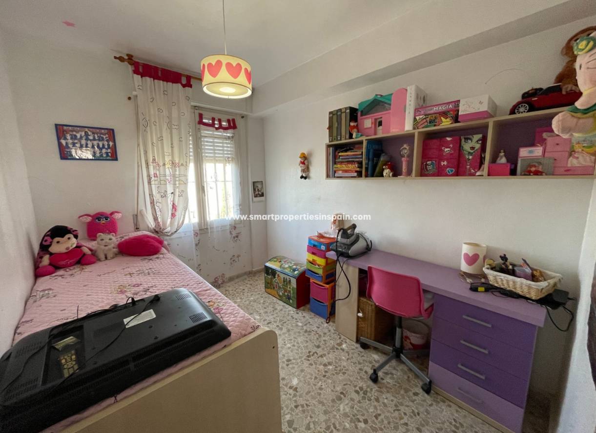 Wederverkoop - Detached Villa - La Marina - Urbanización La Marina