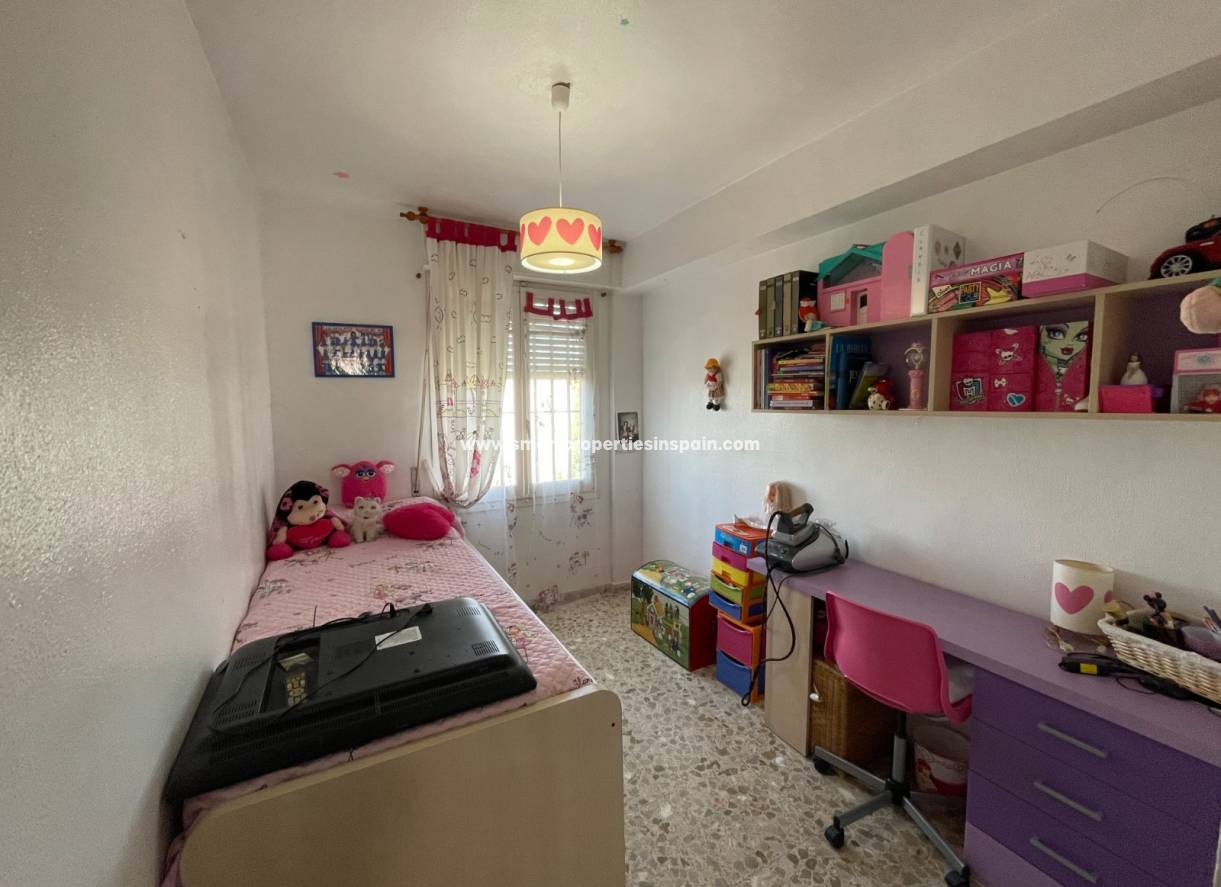 Wederverkoop - Detached Villa - La Marina - Urbanización La Marina