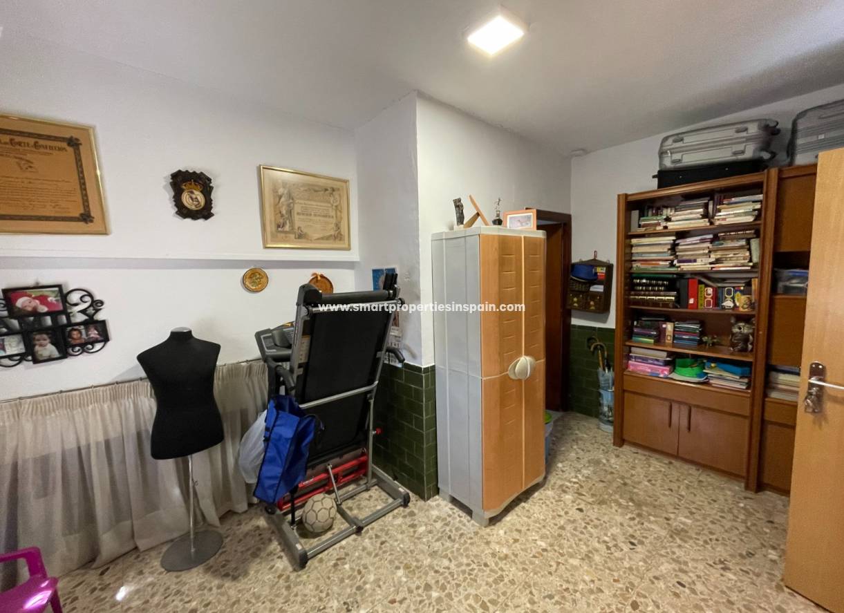 Wederverkoop - Detached Villa - La Marina - Urbanización La Marina