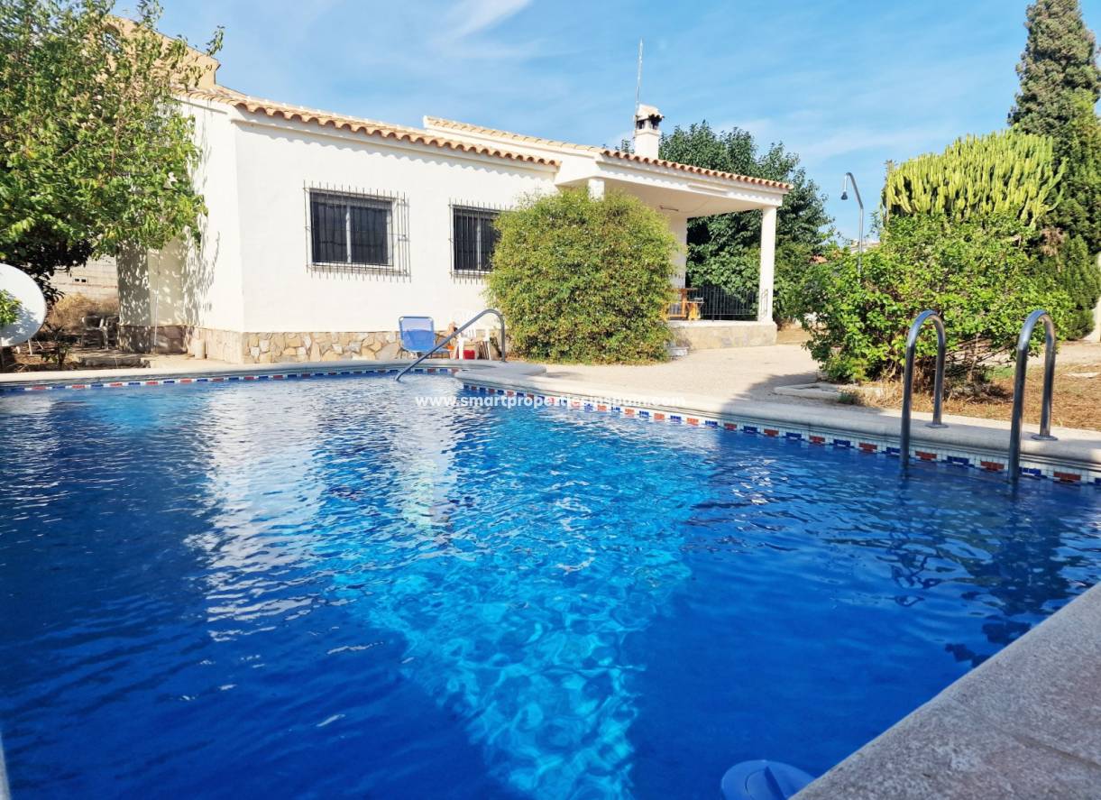 Wederverkoop - Detached Villa - La Marina - Urbanización La Marina