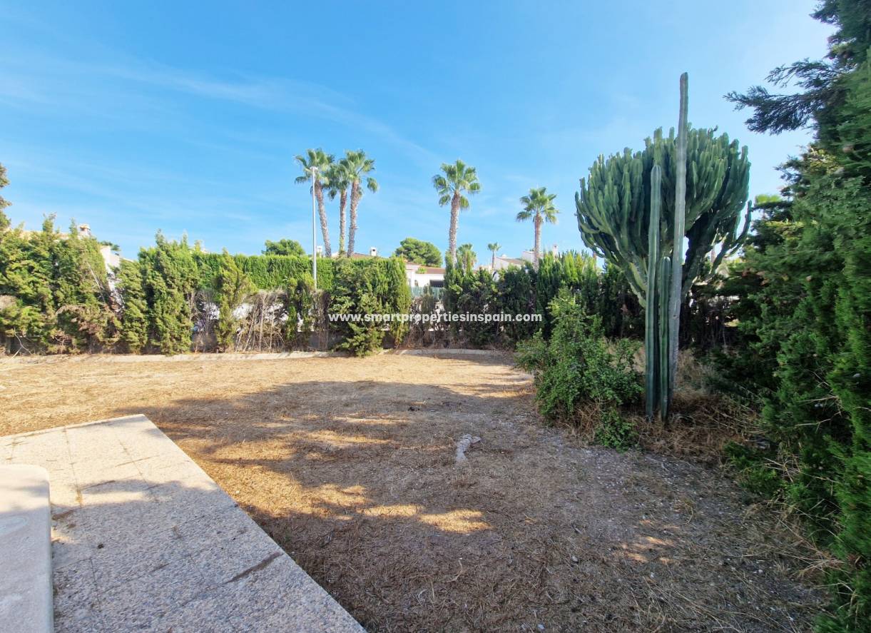 Wederverkoop - Detached Villa - La Marina - Urbanización La Marina