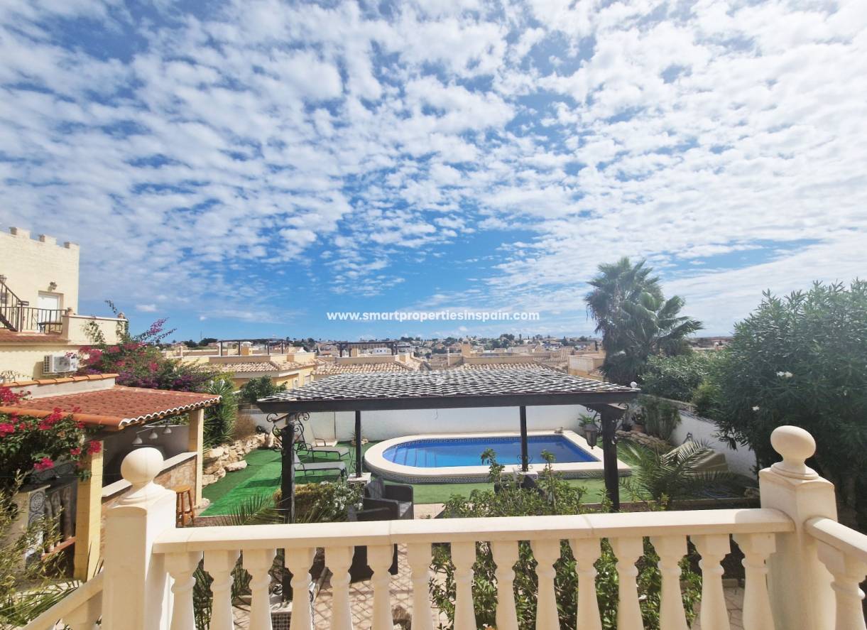 Wederverkoop - Detached Villa - La Marina - Urbanización La Marina
