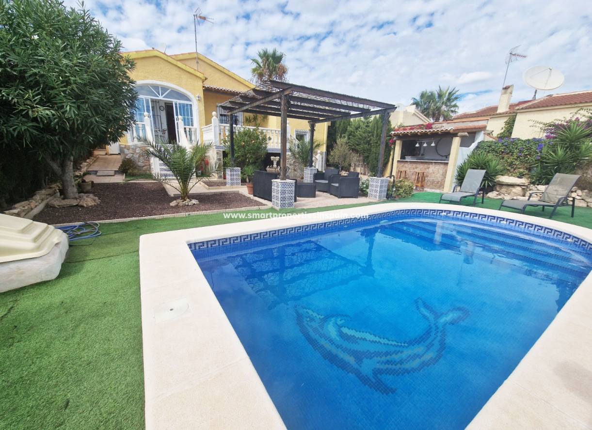 Wederverkoop - Detached Villa - La Marina - Urbanización La Marina