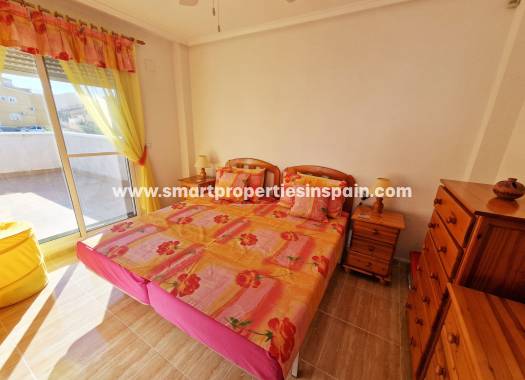 Wederverkoop - Detached Villa - La Marina - Urbanización La Marina