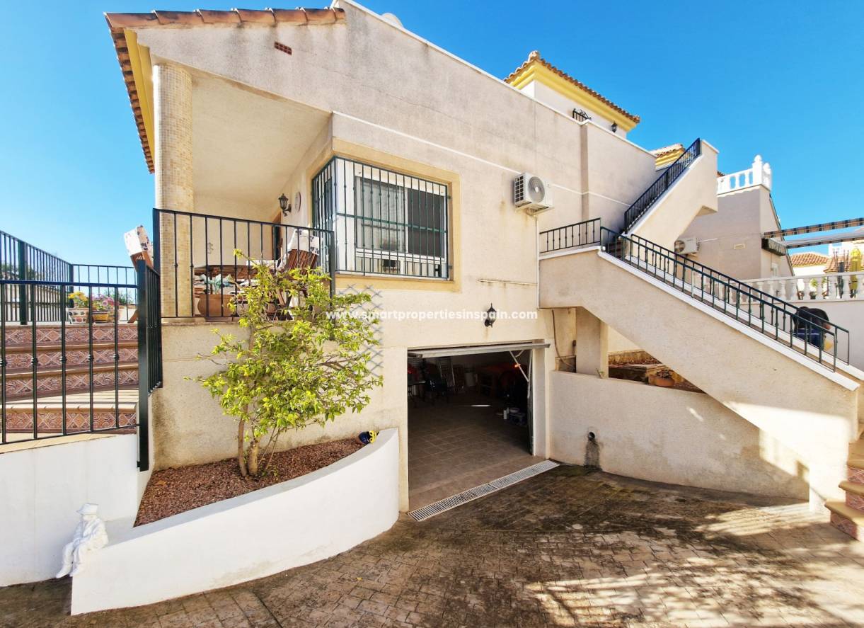 Wederverkoop - Detached Villa - La Marina - Urbanización La Marina