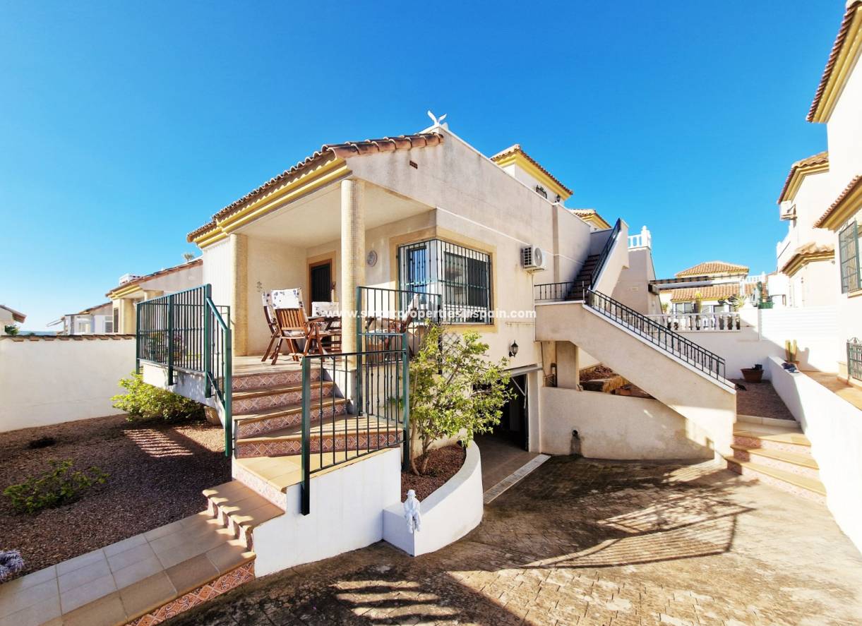 Wederverkoop - Detached Villa - La Marina - Urbanización La Marina