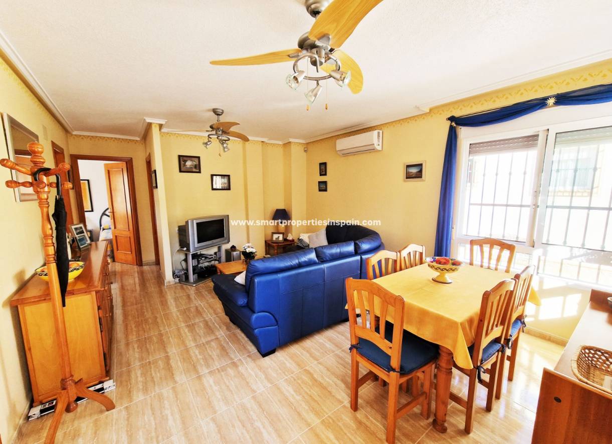 Wederverkoop - Detached Villa - La Marina - Urbanización La Marina