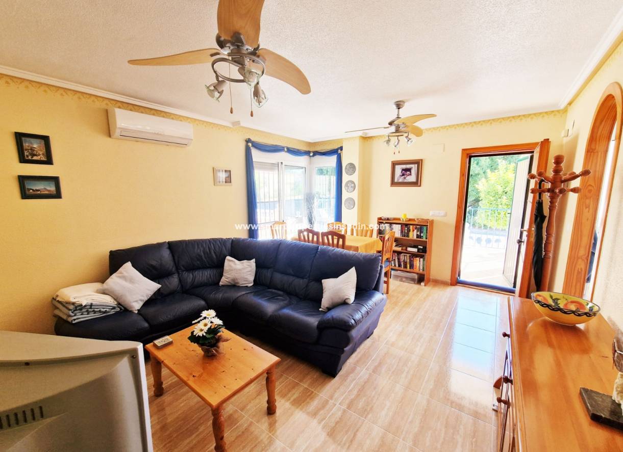 Wederverkoop - Detached Villa - La Marina - Urbanización La Marina