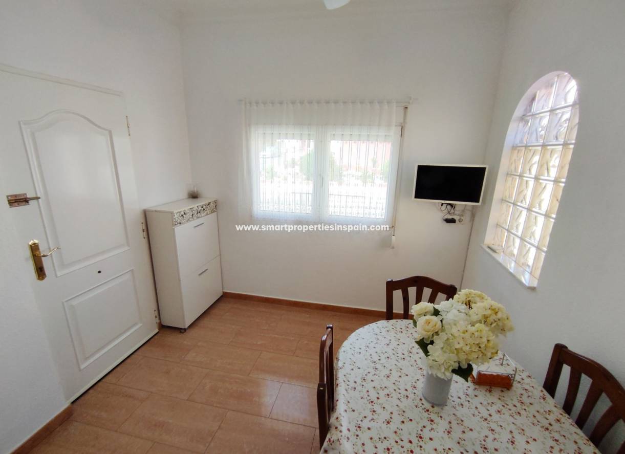 Wederverkoop - Detached Villa - La Marina - Urbanización La Marina