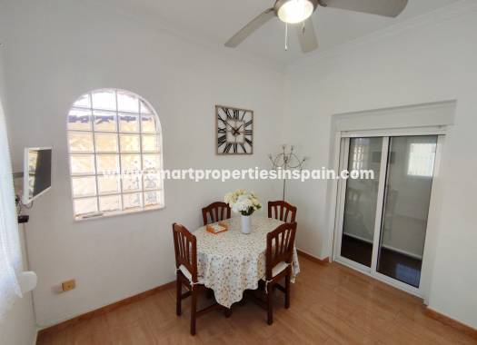 Wederverkoop - Detached Villa - La Marina - Urbanización La Marina