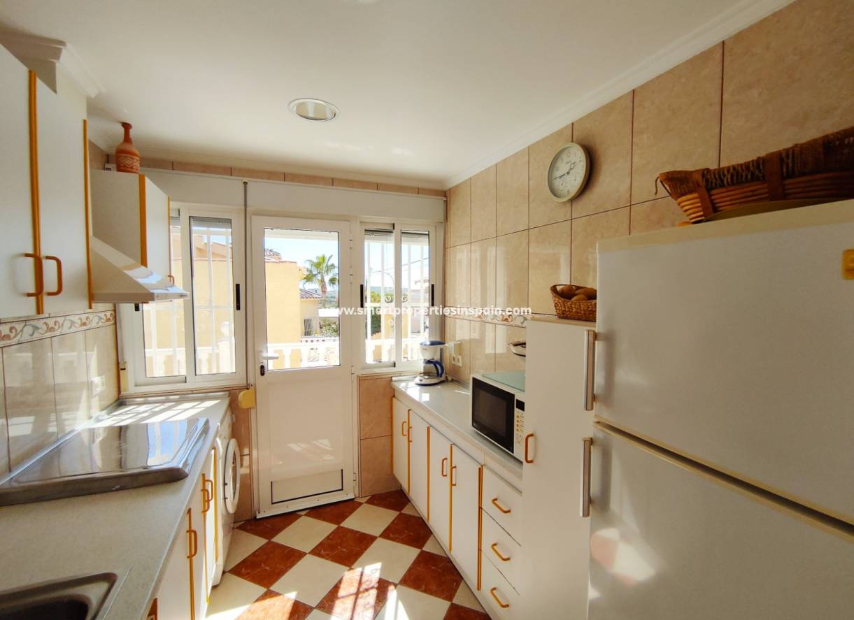 Wederverkoop - Detached Villa - La Marina - Urbanización La Marina