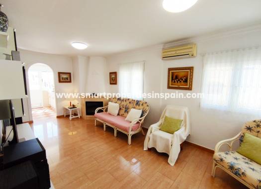 Wederverkoop - Detached Villa - La Marina - Urbanización La Marina