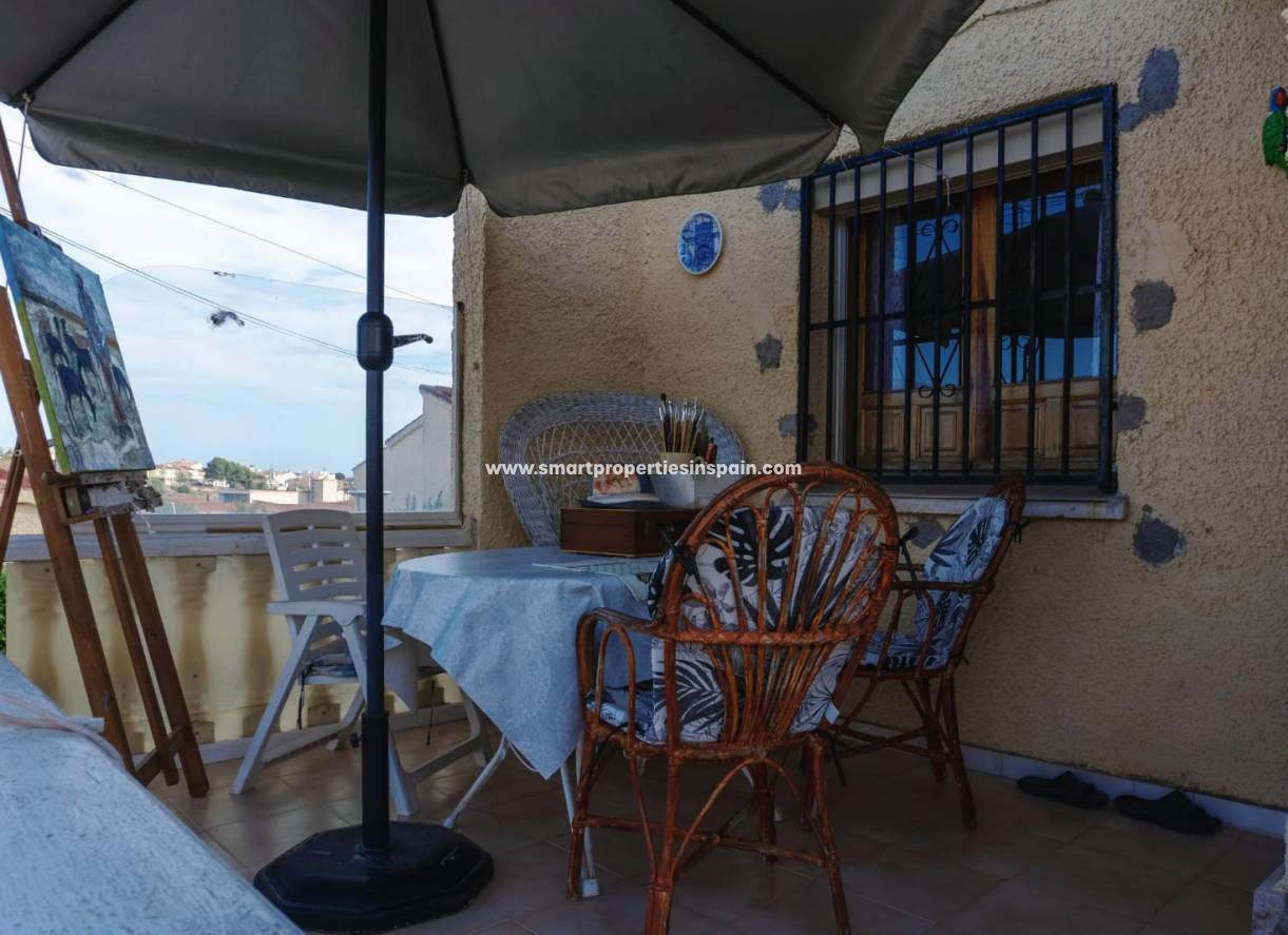 Wederverkoop - Detached Villa - La Marina - Urbanización La Marina